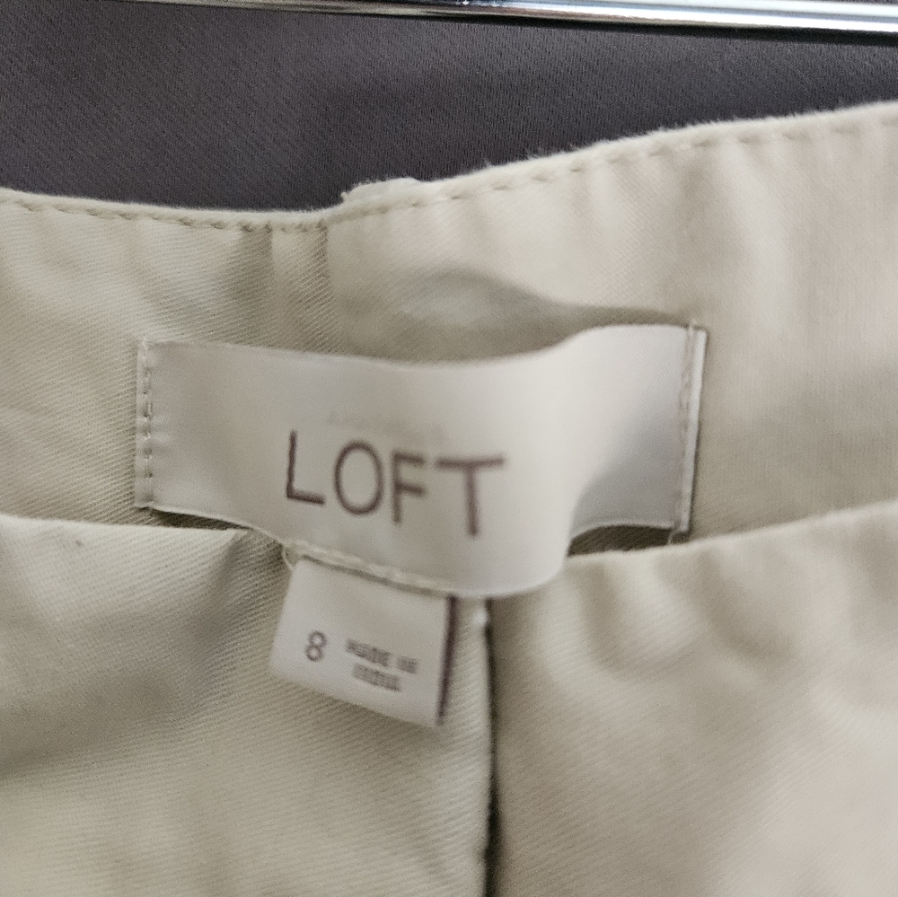 Loft size 8 wide leg pants.